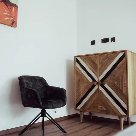 Lägenhet Fitromax Apartmanhaz