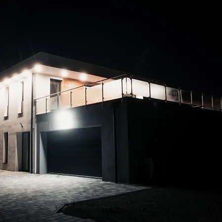 Fitromax Apartmanhaz Lägenhet Ajka