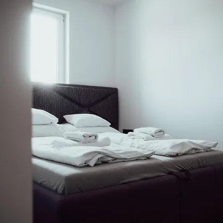 Lägenhet Fitromax Apartmanhaz