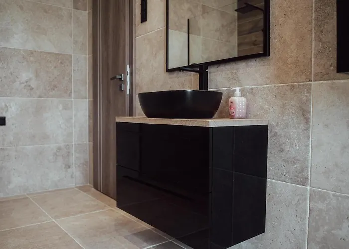 Fitromax Apartmanhaz 아파트 Ajka